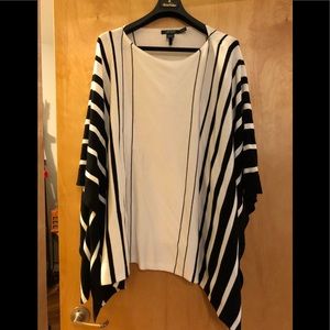 Beautiful Ralph Lauren Black and White Poncho